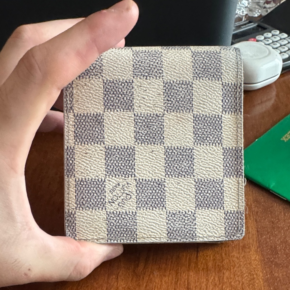Checkered Wallet - Picture 10 of 10